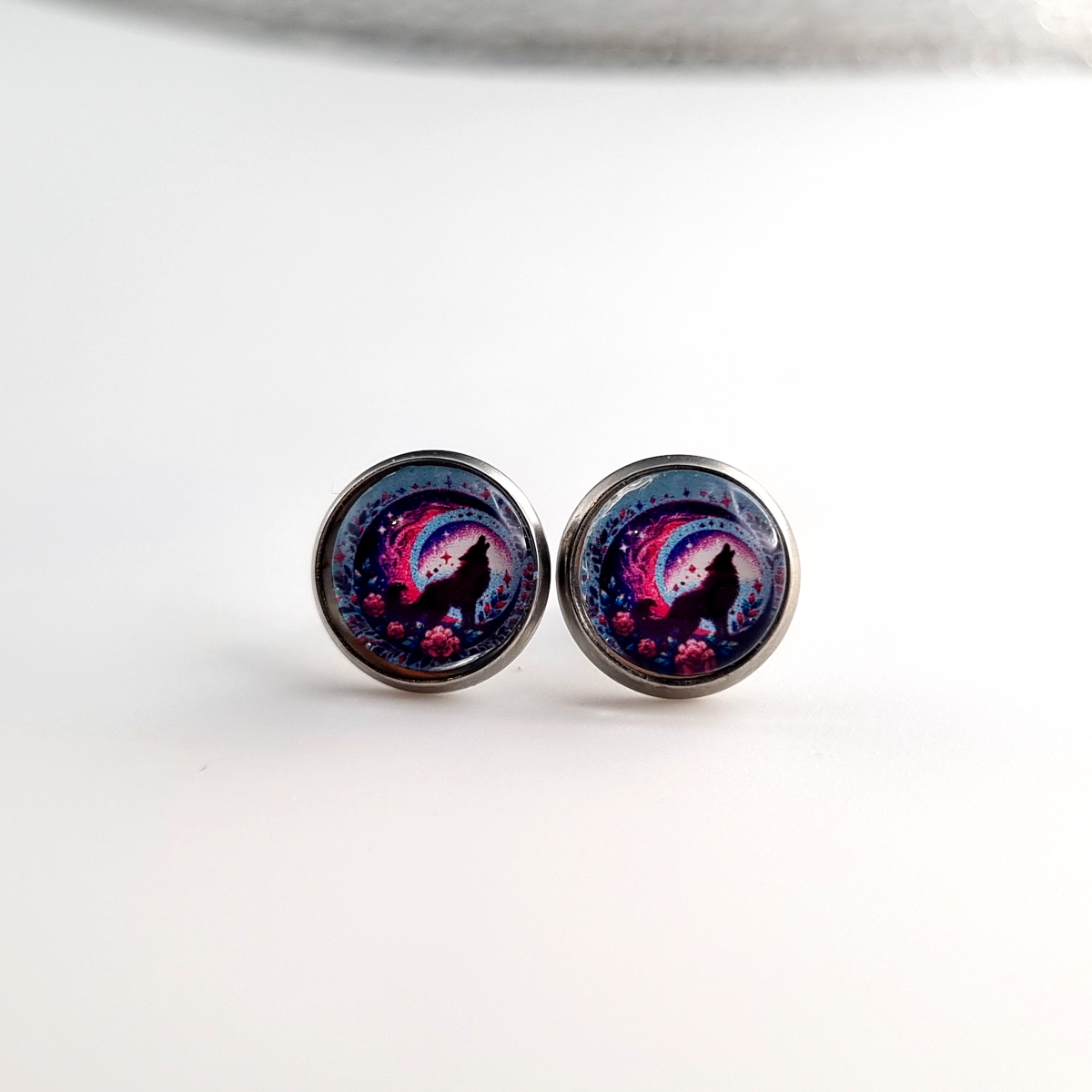 Pink Wolf Cabochon 10mm