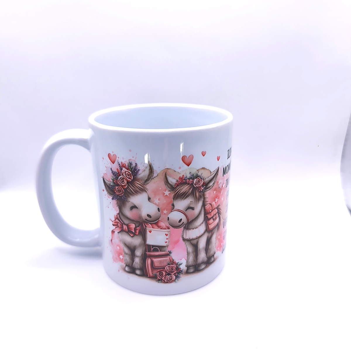 Esel verliebt Tasse