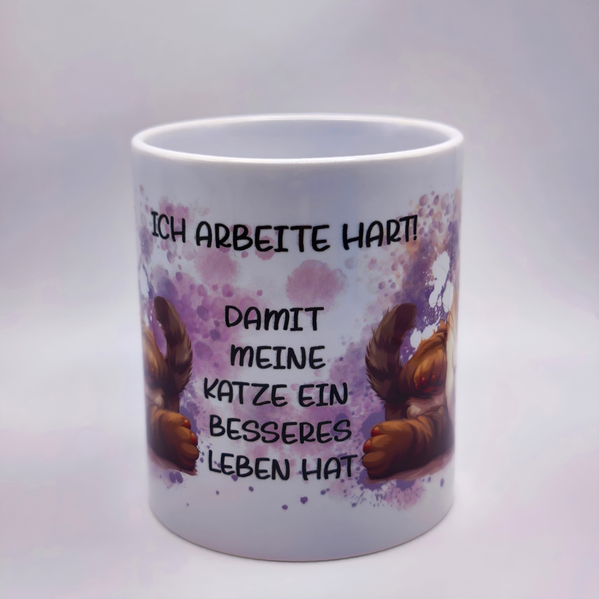 Katze liegend Tasse
