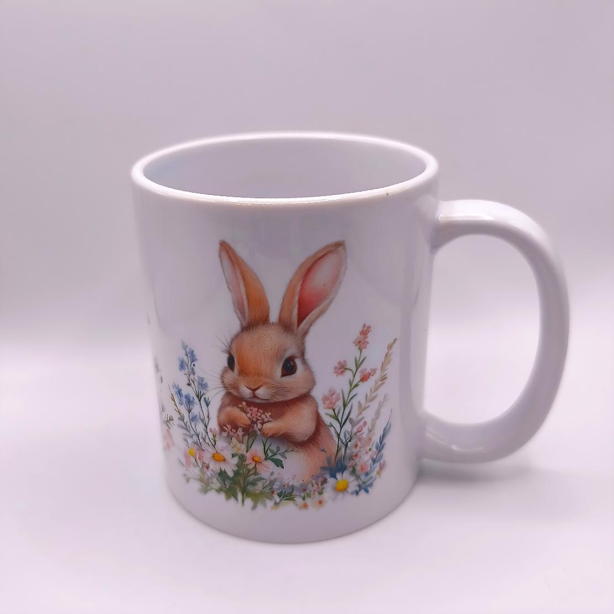 Tasse Kaninchen braun Frühling