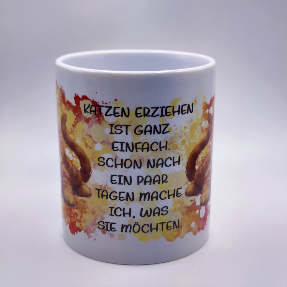 Katzen Tasse liegend